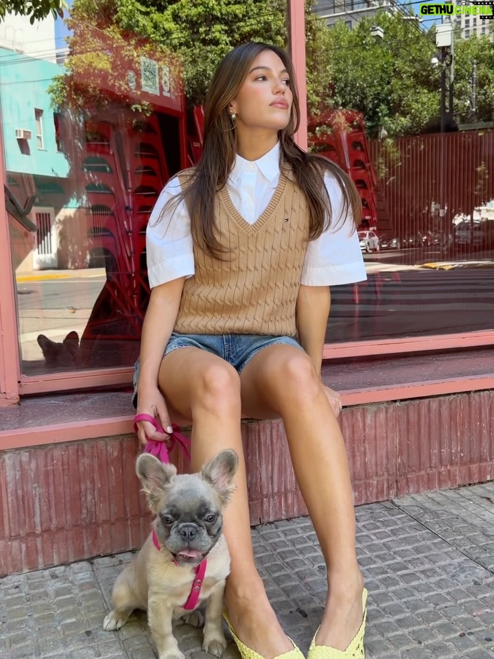 Stefanía Roitman - 38.6K Likes - All I wanted for Christmas? Tommy! @tommyhilfiger #TOMMYFAMILY