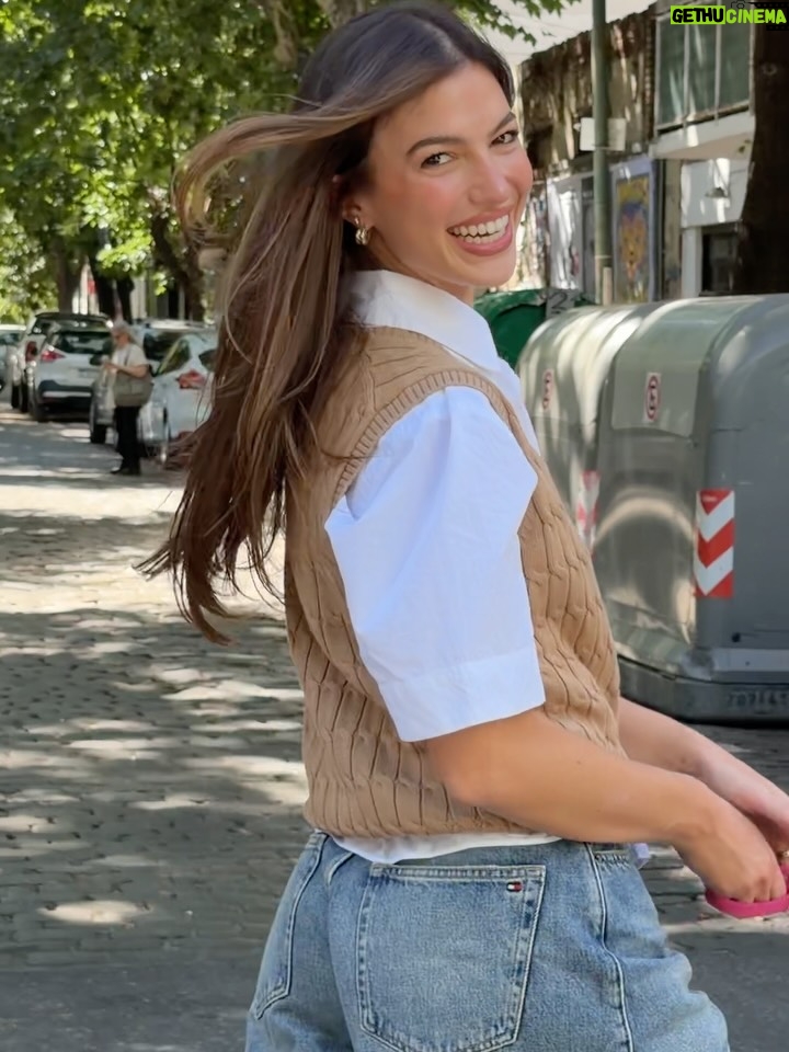 Stefanía Roitman - 38.6K Likes - All I wanted for Christmas? Tommy! @tommyhilfiger #TOMMYFAMILY