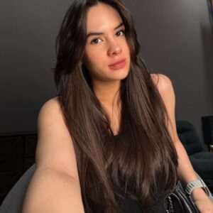 Stefhanie Zamora Husen Instagram - upload selfie sebelum instagram isi nya bayikk☺️🤏🏼