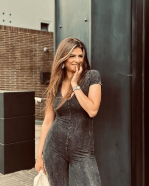 Stephania Duque Instagram - Por aquí coqueteándole a este año ❤️🔥