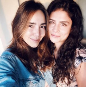 Stephania Duque Instagram - Como aquí ya lo habías hecho con todos, te fuiste a enamorar angelitos @alejavillafane ❤️