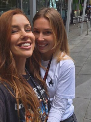 Stephanie Bendixsen Instagram - #PAXAUS2025 🥰 I just had such a good time and you're all SO KIND. TY to everyone who came up and said hi or came to panels and gave me hugs. Just the best.