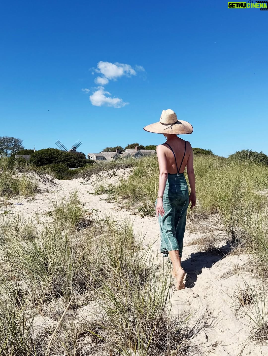 Stephanie March - 4.1K Likes - Summer Snaps 2025