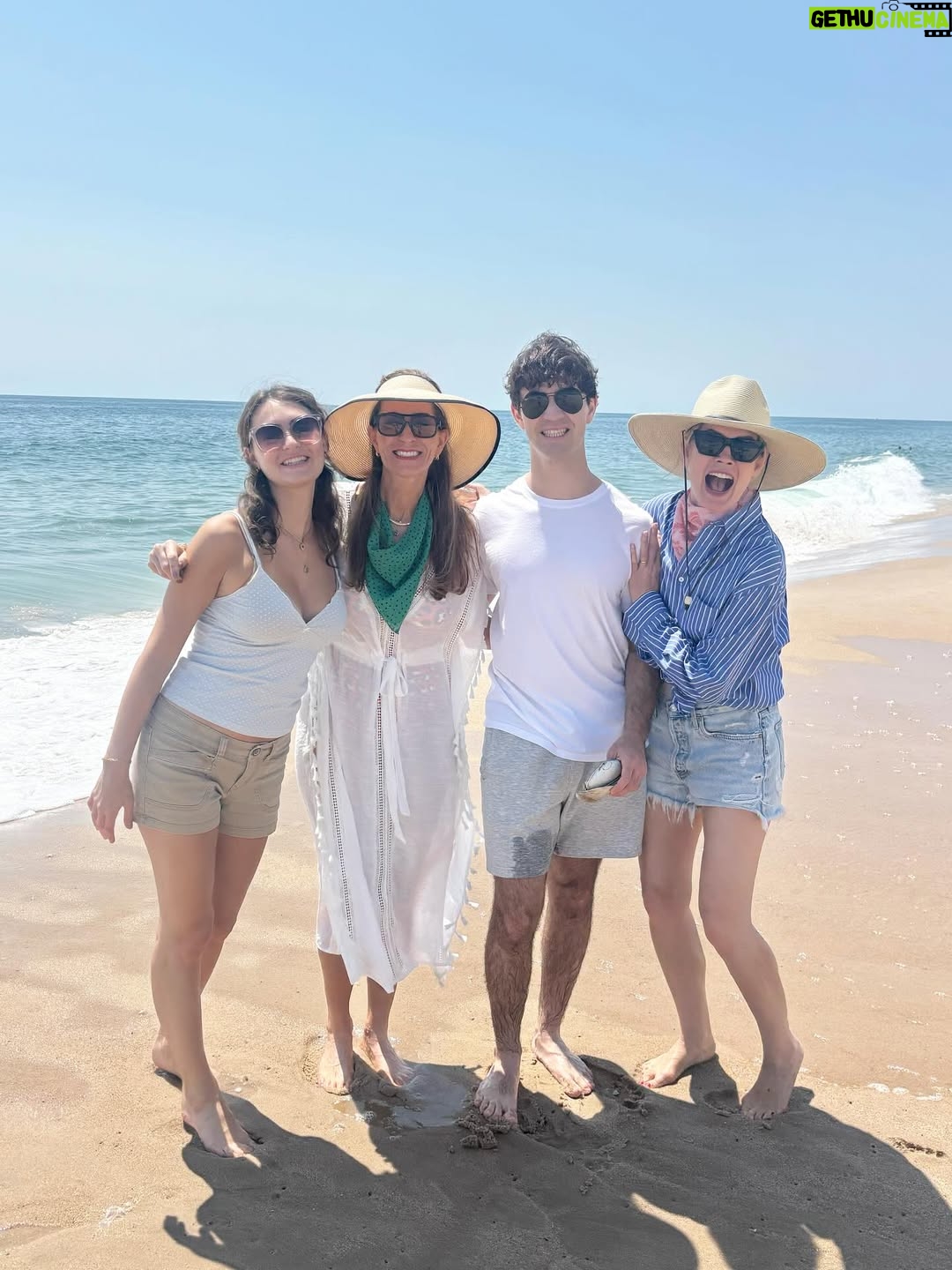Stephanie March - 4.1K Likes - Summer Snaps 2025