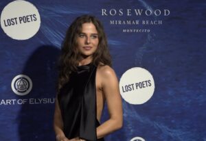 Stephanie Nur Instagram - Thank you @theartofelysium for having me. What a beautiful night honoring the great @leedaniels !
Thank you for celebrating what heaven means to an artist in such a vital time when the arts need protecting the most.
A stunning evening by @jenniferkhowell with the best vibes and music! Thank you to the raddest, my Greek sister @chriscrokos for inviting me ✨ and thank you to the lovely @rosewoodmiramarbeach for hosting us 
📸 @photosbykathlyn