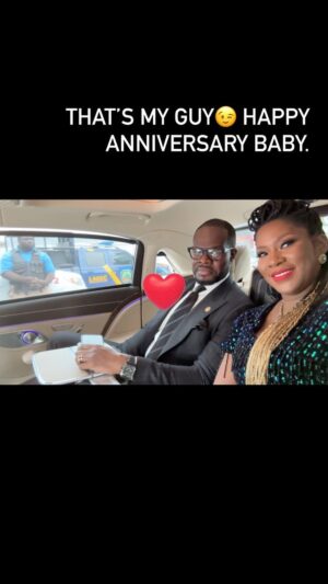 Stephanie Okereke Linus Instagram - Chilling with my guy. Happy Anniversary to us❤️❤️❤️