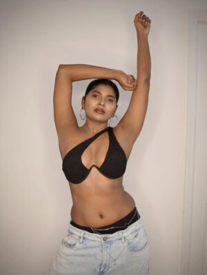 Stephina Alex Instagram - Embrace your sensuality and let the world crave for more🔥
.
.
.
.
#shoot #art #fitness