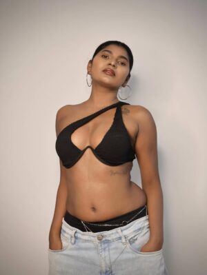 Stephina Alex Instagram - Embrace your sensuality and let the world crave for more🔥
.
.
.
.
#shoot #art #fitness