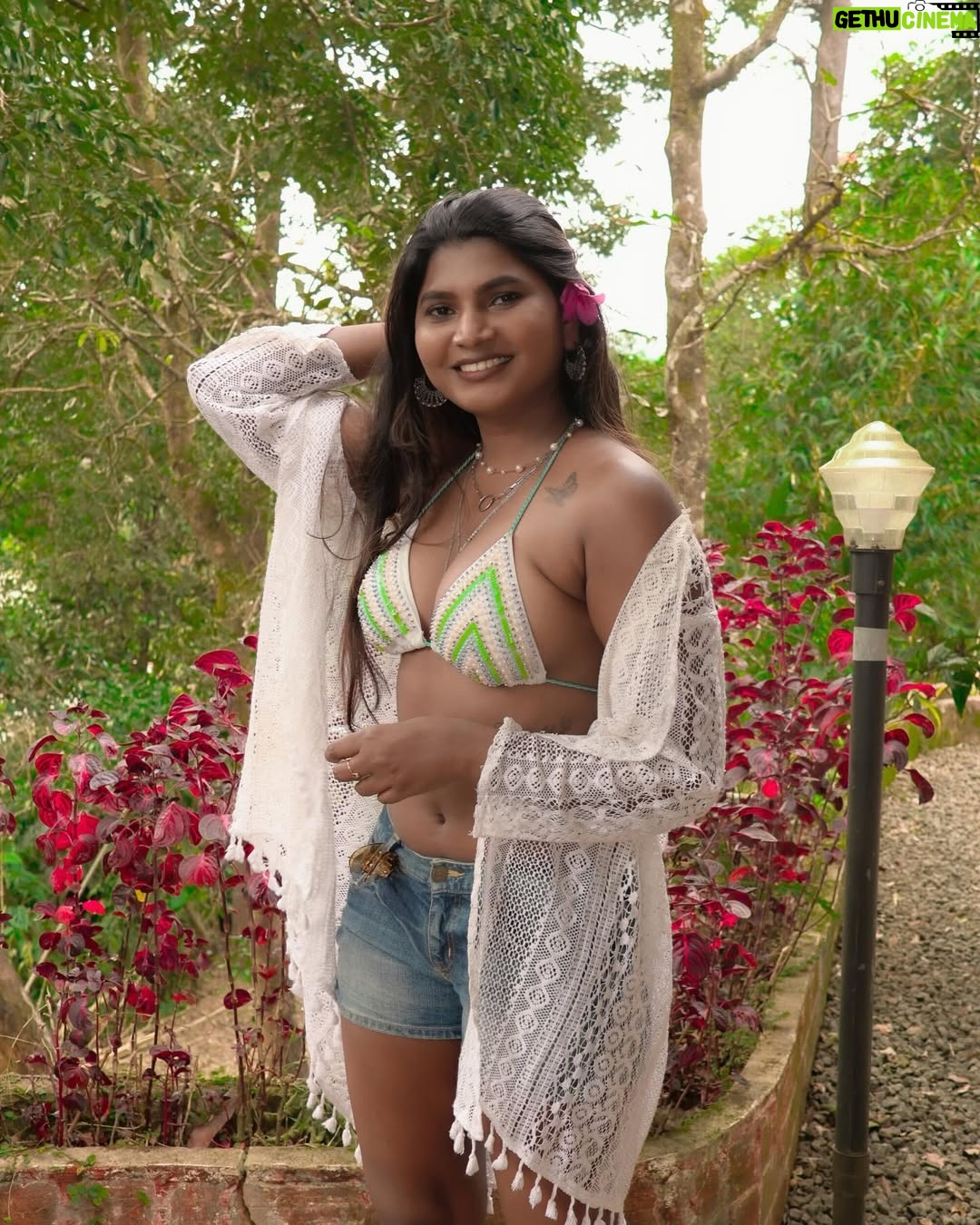 Stephina Alex - 12.7K Likes - Beauty is being the best possible version of yourself, inside and out…🫰🏻🫰🏻

#vacation #fitness #nature #happiness