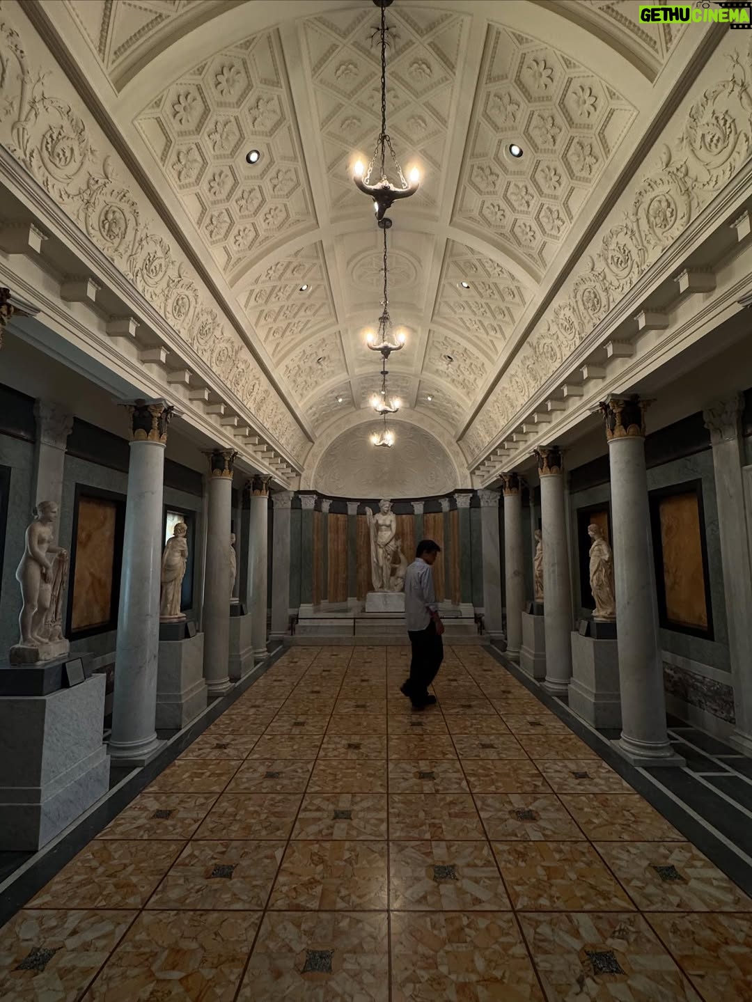 Sterling Jerins - 6.4K Likes - A Getty villa