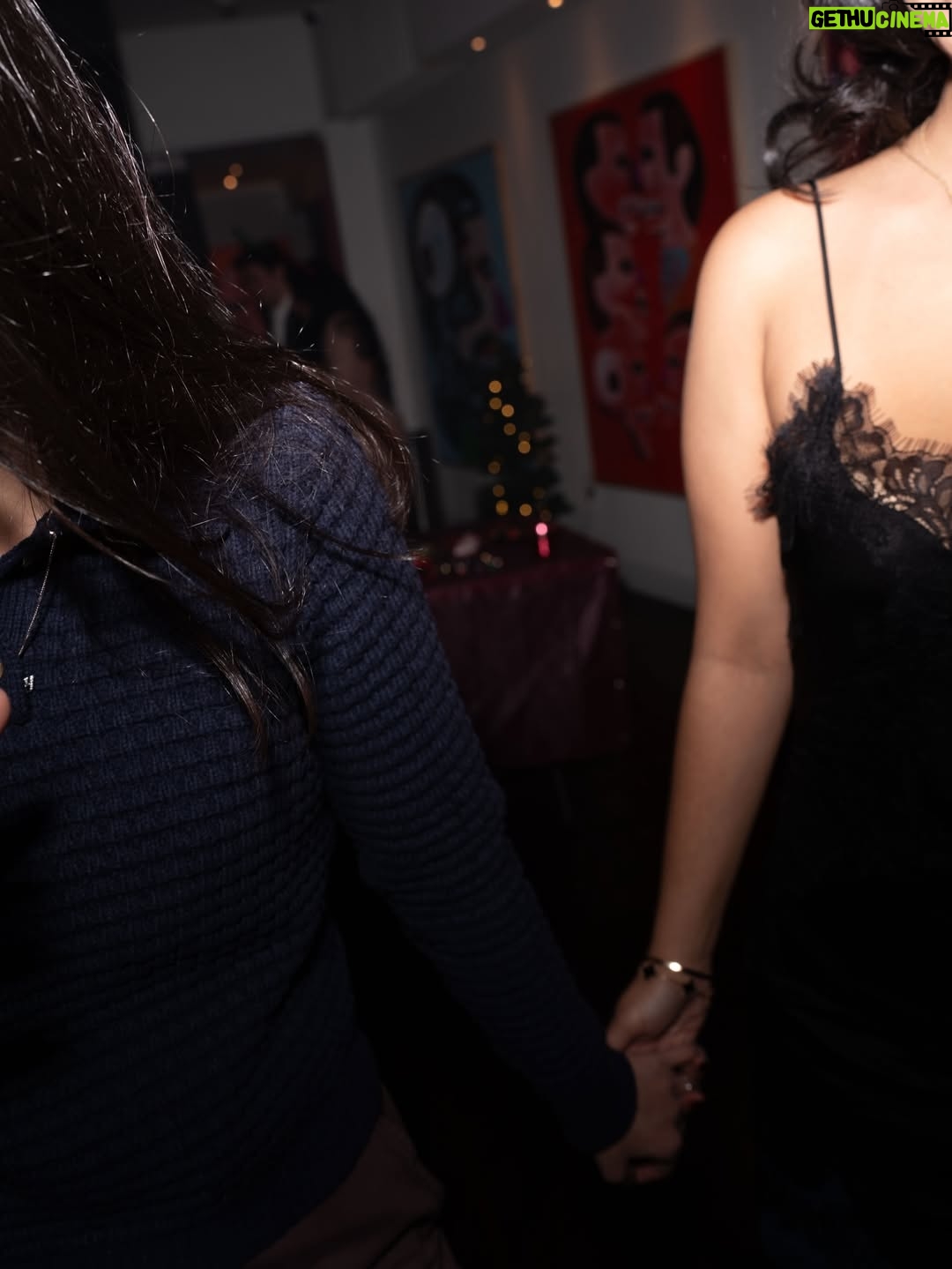 Sufi Malik - 15.1K Likes - holiday party & I pulled up with the prettiest plus one ✨

jk i was her plus one but caption sounded cute

📸: @nursellephoto