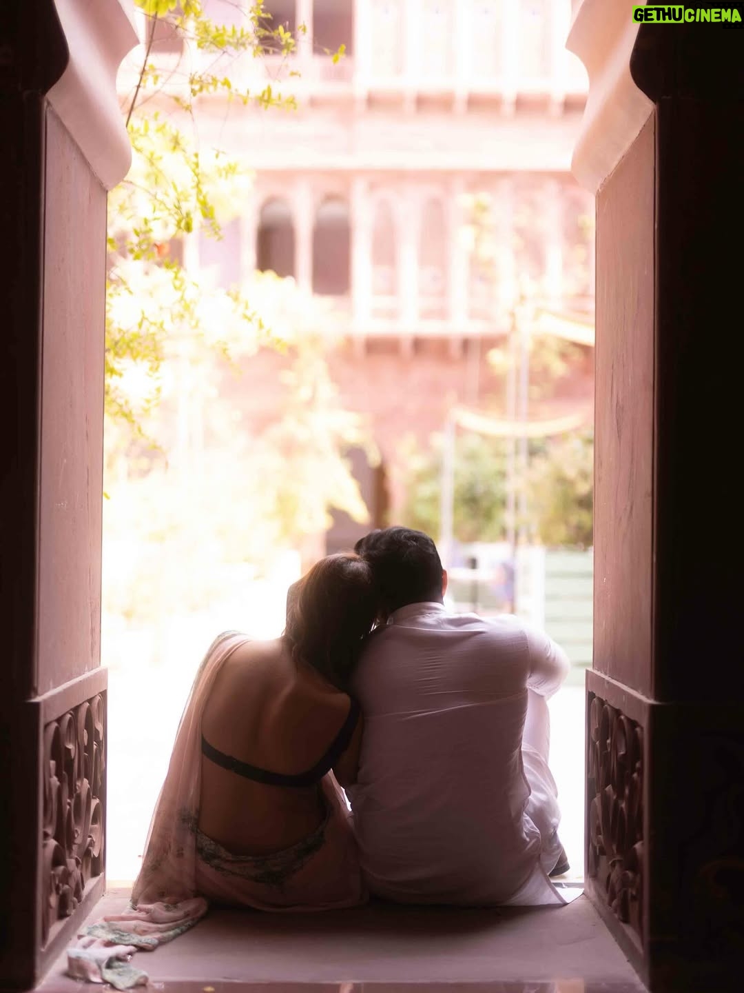 Sukhmani Gambhir - 433.7K Likes - Pre wedding pictures straight out of my mood board 🩷
Saree @anitadongre 
Location @narendra.bhawan.bikaner 
📸 @the_wedding_files 
Concept & styling by me 
#prewedding #bikaner