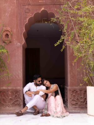 Sukhmani Gambhir Instagram - Pre wedding pictures straight out of my mood board 🩷
Saree @anitadongre
Location @narendra.bhawan.bikaner
📸 @the_wedding_files
Concept & styling by me
#prewedding #bikaner