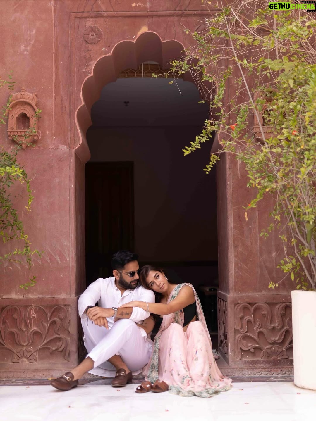 Sukhmani Gambhir - 433.7K Likes - Pre wedding pictures straight out of my mood board 🩷
Saree @anitadongre 
Location @narendra.bhawan.bikaner 
📸 @the_wedding_files 
Concept & styling by me 
#prewedding #bikaner