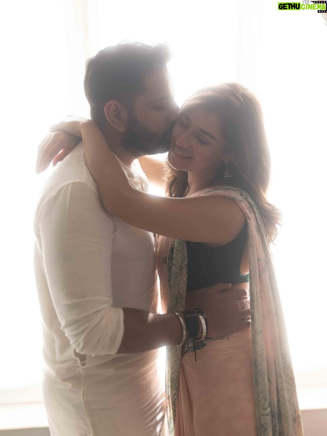 Sukhmani Gambhir - 433.7K Likes - Pre wedding pictures straight out of my mood board 🩷
Saree @anitadongre 
Location @narendra.bhawan.bikaner 
📸 @the_wedding_files 
Concept & styling by me 
#prewedding #bikaner