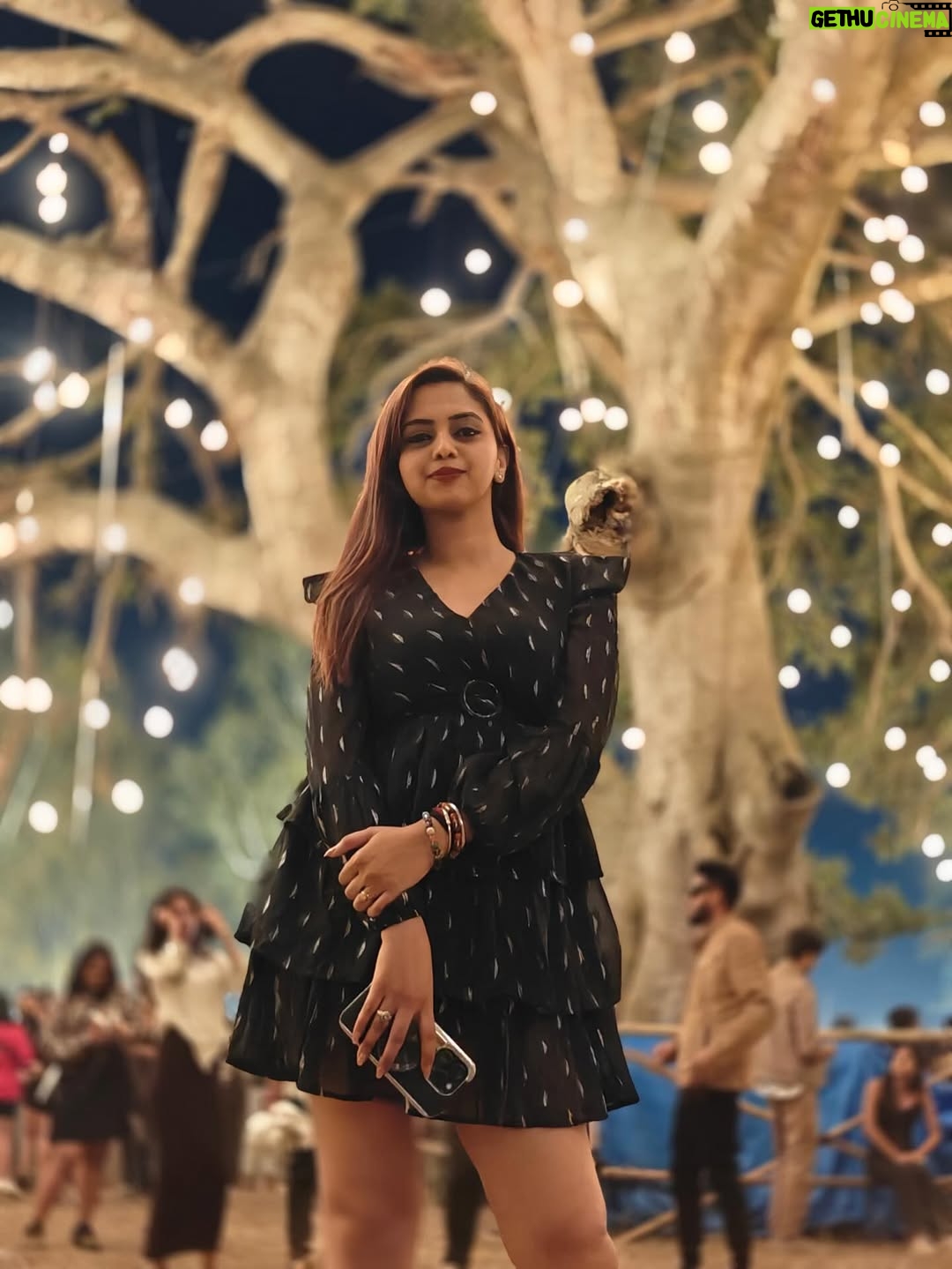Sukrutha Nag - 14.9K Likes - ❤️Without black, no color has any depth❤️
.
.
Pc:- @the.showgun 😎
.
.
#echoesofearth ❤️