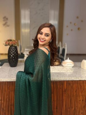 Sukrutha Nag Instagram - ❤️You are enough just as you are❤️
.
.
Pc:- @mallesh_makeup_studio 😎