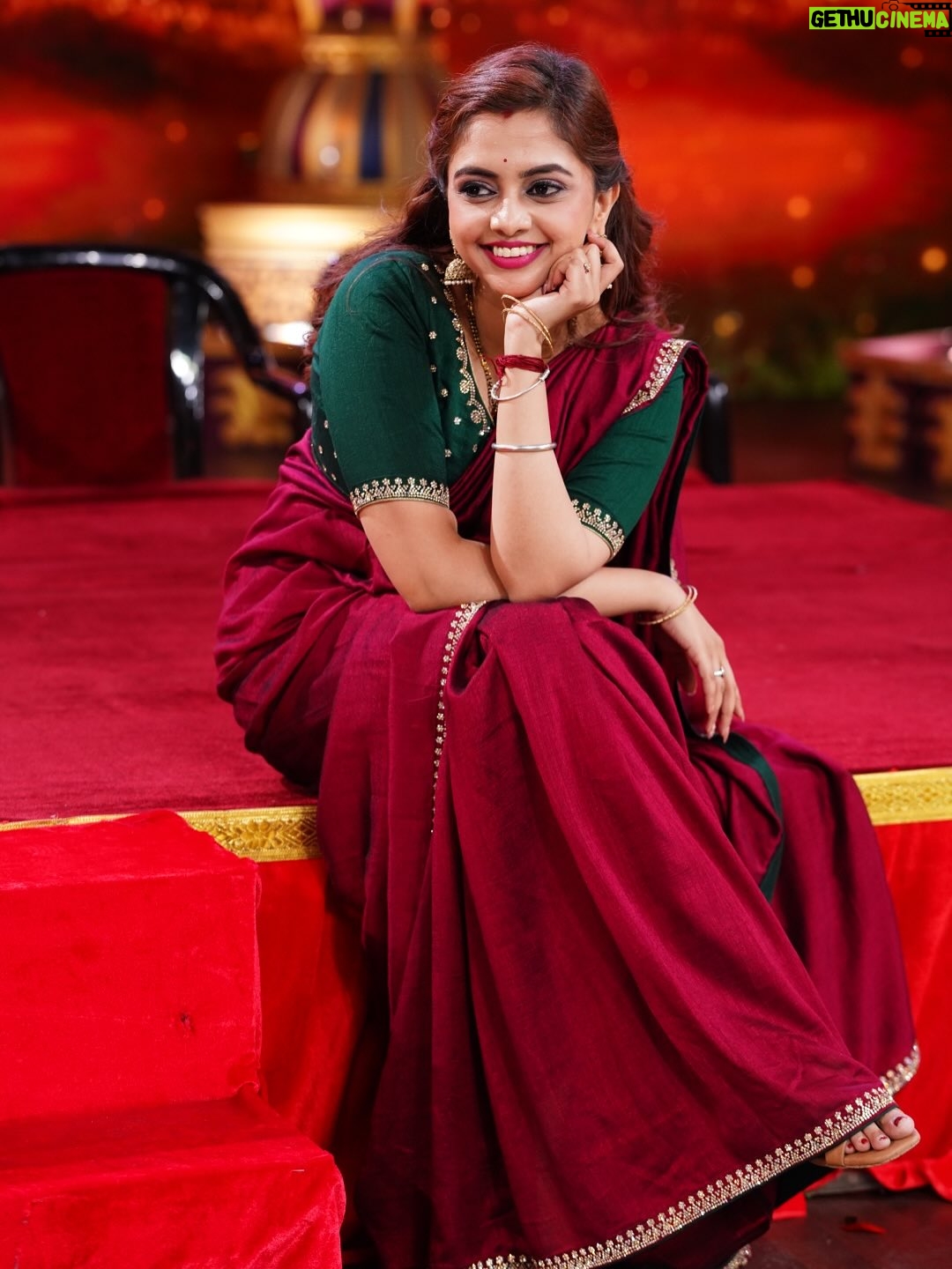 Sukrutha Nag - 8.9K Likes - ❤️Be kind, feel beautiful❤️
.
.
Pc:- @iam_mrinalkashyap 😎
.
.
Mua:- @makeoverbyarshitha ❤️