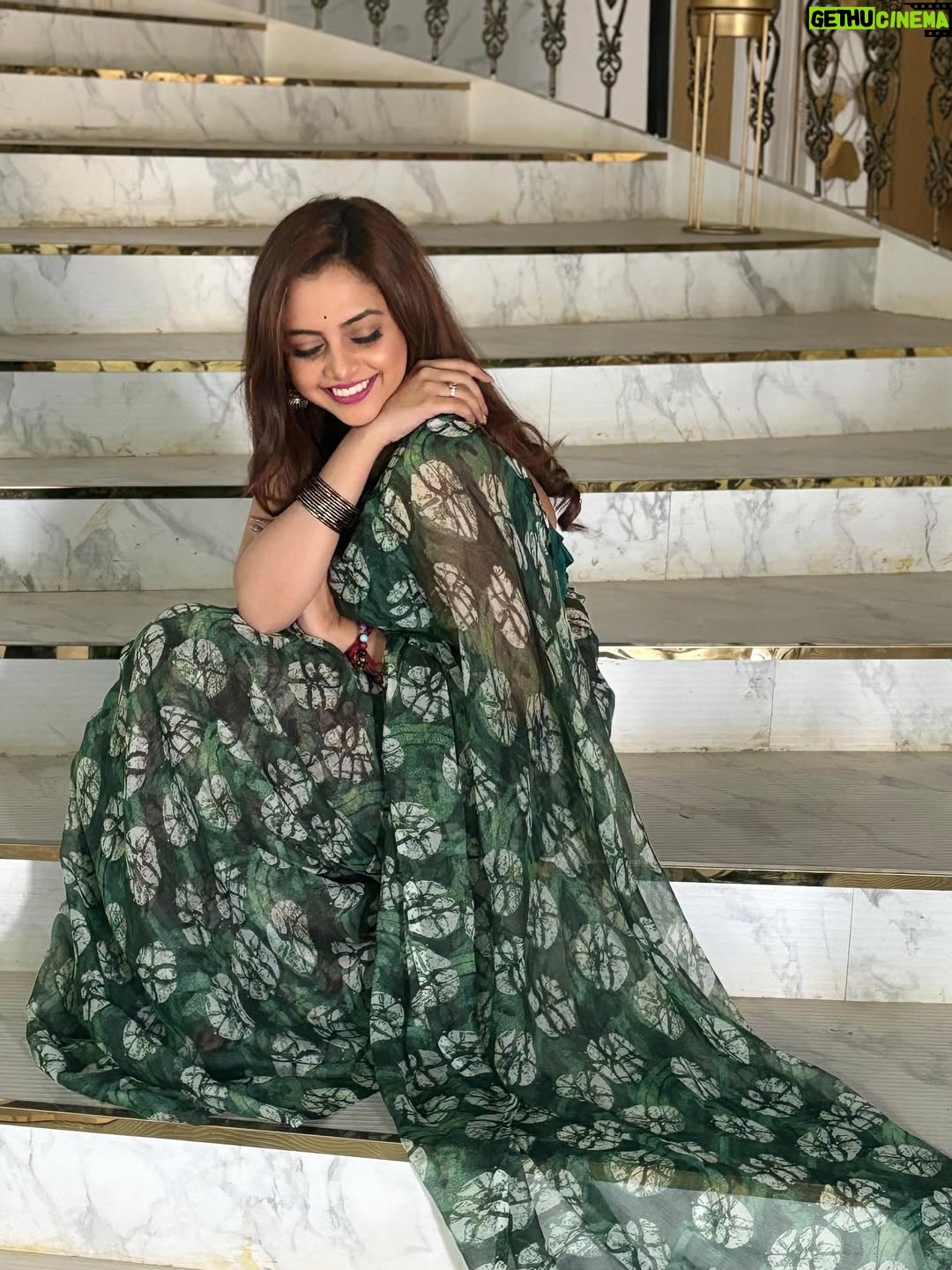 Sukrutha Nag - 7.5K Likes - ❤️Green and gorgeous, that’s the mood❤️
.
.
Pc:- @mallesh_makeup_studio 😎
