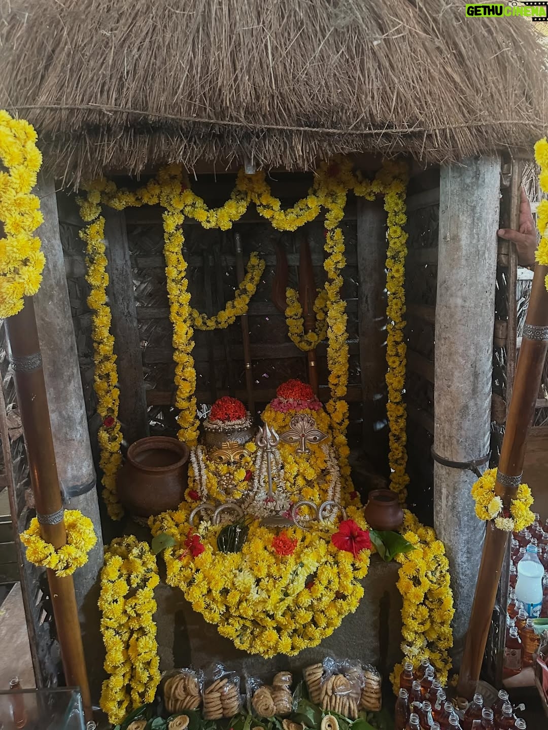 Sukrutha Nag - 37.1K Likes - 🔱🔱 Swamy Koragajja 🔱🔱
.
.
From wanting to visit this temple to the moment i got swamy darshana🥹🥹
.
.
Emotions came rushing down the moment i saw Swamy Koragajja 
.
.
Thankfull
Greatfull
Blessed🙏🏻