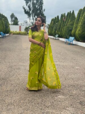 Sukrutha Nag Instagram - ❤️Wearing my favourite accessory: my smile. 🙂❤️