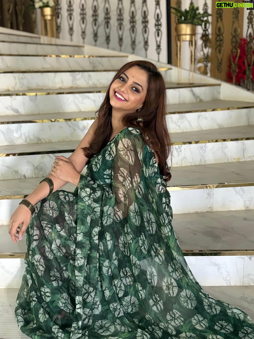 Sukrutha Nag - 7.5K Likes - ❤️Green and gorgeous, that’s the mood❤️
.
.
Pc:- @mallesh_makeup_studio 😎