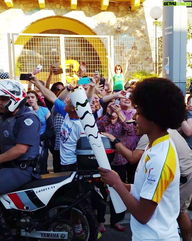 Sul Rosa - 2K Likes - Revezamento da Tocha Olímpica, até parece que foi ontem que eu participei dessa grande proeza que foi carregar a Tocha Olímpica. Tem coisas que só o esporte pode proporcionar na vida de uma pessoa que veio da periferia mais pobre de Goiânia pra vencer na vida. Obrigada Deus por cuidar tão bem de mim. 🙏💙🇧🇷🇧🇷🇧🇷🇧🇷
.
.
Patrocinadores e Apoiadores:
🔸 @thyagolimma (Treinador)
🔸 @gtnbrasil
🔸 @clinicajuvy
🔸 @espaco_fisio_saude
🔸 @cde.brasil 
.
#8ktododia #maniadecorrida #corredoresderua#eucorro #vidadecorredor #brasilrunners #euatleta #ocr #runningterritory #desafiobraves #worldrunners #resende #corridadeobstaculos #runnerslife #runnersbrasil #runnersofinstagram #olimpicgames