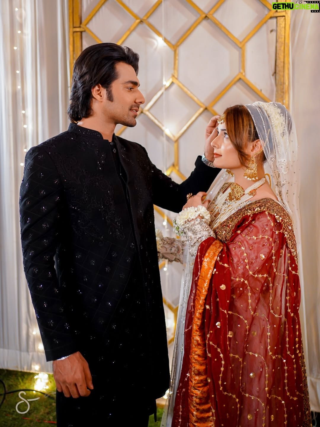 Sumaiyya Bukhsh - 38.1K Likes - -
Every character has a pain, every episode a feeling❤️
A story of love, sacrifice, and destiny.
Do watch my drama serial #humnava every day at 7pm just on @greenentertainment.official  don’t miss it 
Makeup 💄 @theamreenarbab 
Associate @aqeelabbas_official
Dress 👗 @tabassumharoon.official 
Jewellery @kohenoorjewelryofficial.pk 
Clicks @streaksfilmsphotography