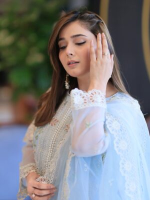 Sumaiyya Bukhsh Instagram - @sanora.pk 👗