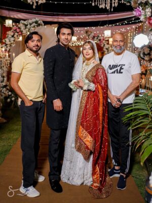 Sumaiyya Bukhsh Instagram - -
Every character has a pain, every episode a feeling❤️
A story of love, sacrifice, and destiny.
Do watch my drama serial #humnava every day at 7pm just on @greenentertainment.official  don’t miss it 
Makeup 💄 @theamreenarbab 
Associate @aqeelabbas_official
Dress 👗 @tabassumharoon.official 
Jewellery @kohenoorjewelryofficial.pk 
Clicks @streaksfilmsphotography