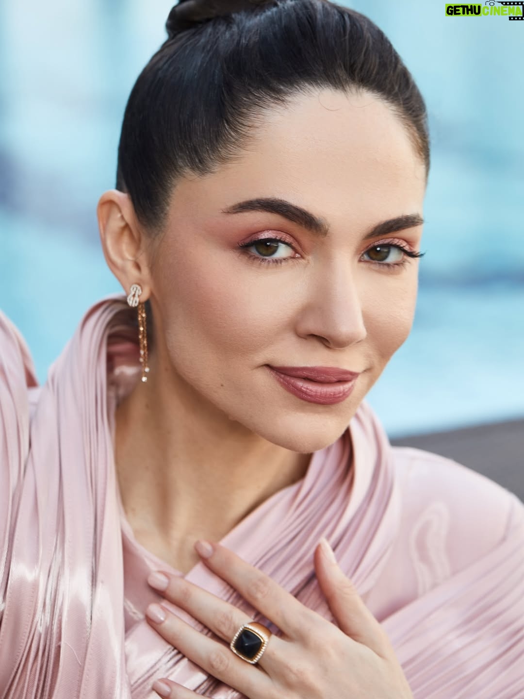Sumaya Rida - 14.2K Likes - Souk in the morning, Cultural Fund reception in the afternoon and film screenings in the evening.. 
A packed full festival rhythm @redseafilm 
Had to choose a look made to move through it all with ease..

Wearing @fredjewelry 
Pink Suit @inmalinares
Super Lasting MUAH & Photography @josselynramirez13 @ammarparis 
Look production @illayproductions 
Management @mayareldegwey