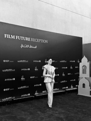 Sumaya Rida Instagram - Souk in the morning, Cultural Fund reception in the afternoon and film screenings in the evening.. 
A packed full festival rhythm @redseafilm 
Had to choose a look made to move through it all with ease..

Wearing @fredjewelry 
Pink Suit @inmalinares
Super Lasting MUAH & Photography @josselynramirez13 @ammarparis 
Look production @illayproductions 
Management @mayareldegwey