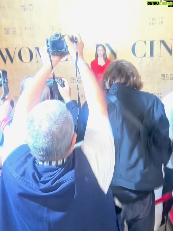 Sumaya Rida - 24.3K Likes - “Women In Cinema” Night at #RSIFF25
This night always carries beautiful memories and meaning for me 🤍 from my first recognition years ago to witnessing how much this community has grown @redseafilm 
Grateful for these beautiful moments and every woman whose voice shapes our cinema. 
I want to thank the incredible team who contributed to my look tonight 🫶🏻
Styling by @musaed.d ❤️
Dress @maisonchahad 
Jewelry @tiffanyandco 
Clutch @marzook_official 
MUAH @josselynramirez13 X @illayproductions 
Special thanks @the.tailoring.boutique
And @mayareldegwey