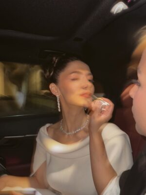 Sumaya Rida Instagram - About last night…
Opening the fifth edition of #RSIFF25, celebrating our shared love for cinema 🤍
An honor and a true joy to be part of this beautiful milestone for our beloved festival @redseafilm 

Thank you @fredjewelry for the Stunning Diamond Set 
Wearing A Couture Suit Reinterpretation by @aliciaruedaatelier 
Full look production by @illayproductions
MUAH @josselynramirez13

Photography @ammarparis & @danieleventurelliphoto 
And heartfelt thanks to @mayareldegwey for the support 🤍