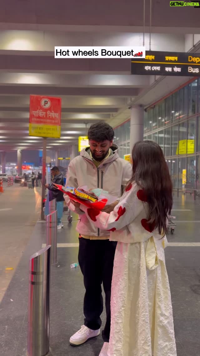 Sumedha Bhattacharyya - 6.6K Likes - Hot Wheels Bouquet for him🧿🙈🛞 🌹 #bouquet #creative #creativity #couplegoal