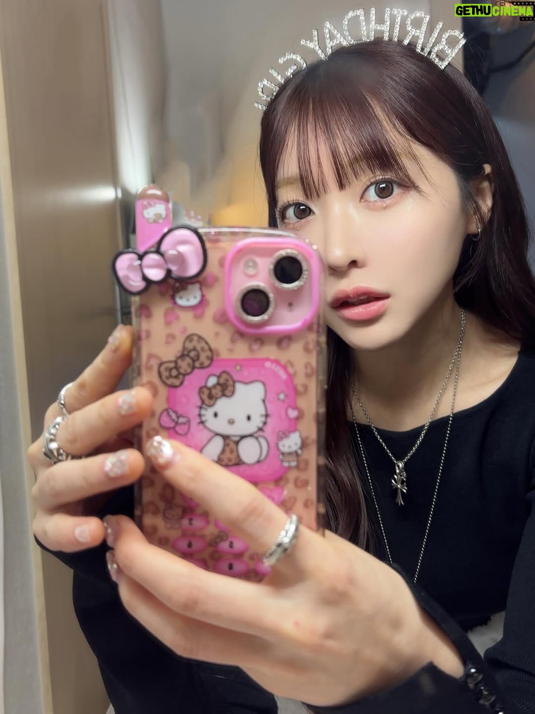 Sumire Yoshida - 4.1K Likes - .
2025.12.28
It′s my birthday🎂🎀

いつもみんなありがと🥹