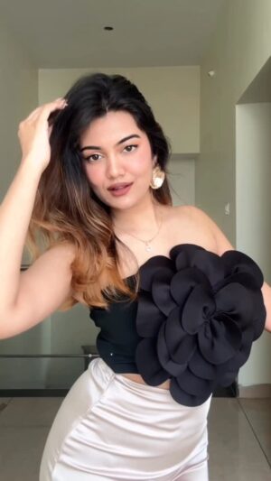 Sunaina Ganesh Instagram - just showing off my outfit ✨💗 

[ reel, viral, trend, trending, follow, pop, hollywood, slomo, fyp, foryoupage, foryou ]