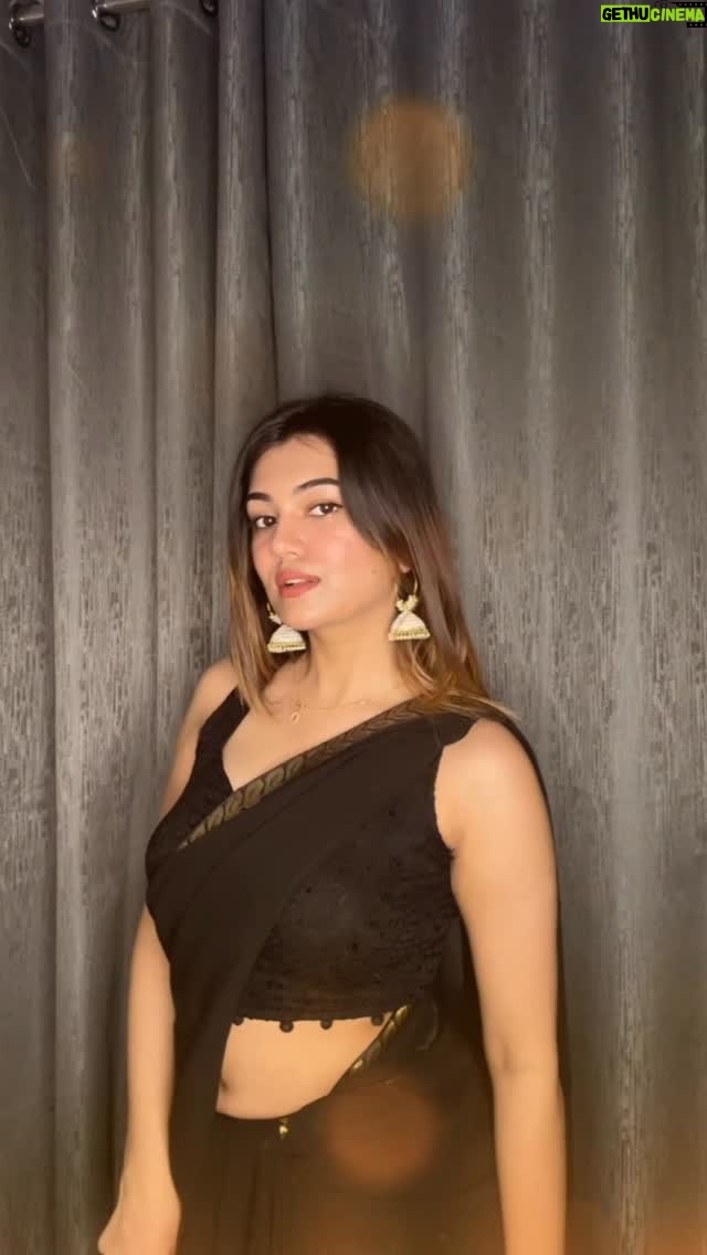 Sunaina Ganesh - 8.1K Likes - kaho na kaho 🖤 

[ viral, trend, saree, emraanhasmi, bollywood, trending, fyp, explore page, foryoupage, viral reel, grwm ]