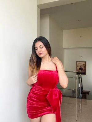 Sunaina Ganesh Instagram - the lady in red ❤️