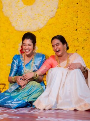 Sureka Instagram - Us laughing over news we see on us😂🧡🧿