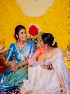 Sureka Instagram - Us laughing over news we see on us😂🧡🧿