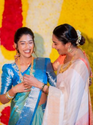 Sureka Instagram - Us laughing over news we see on us😂🧡🧿