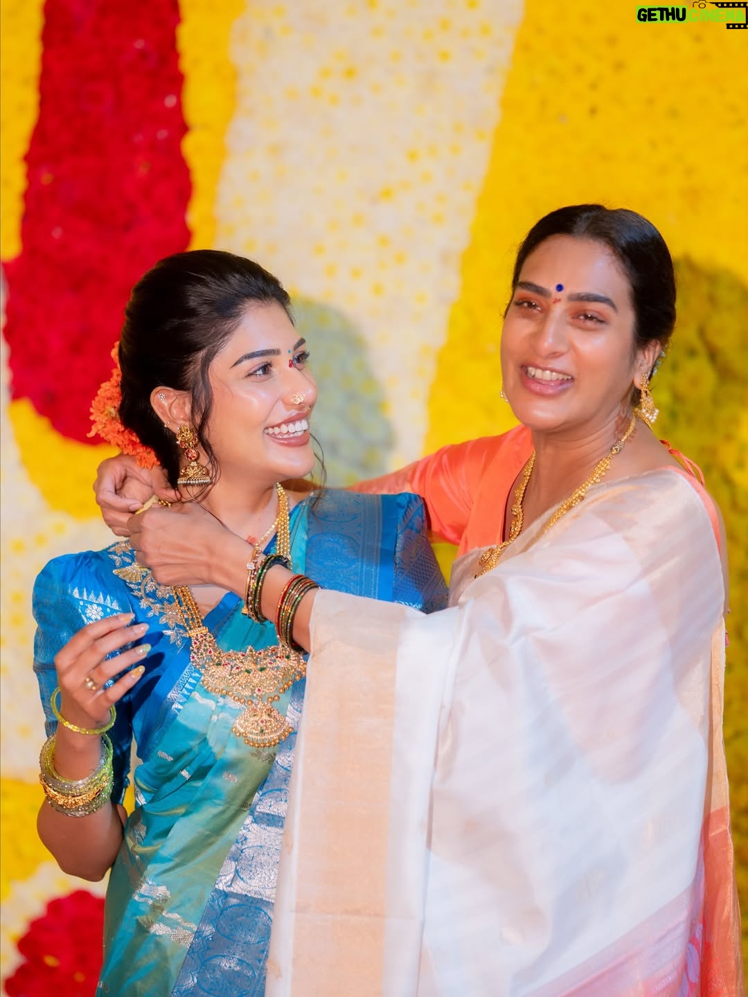 Sureka - 68.9K Likes - Us laughing over news we see on us😂🧡🧿