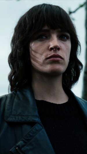 Susana Abaitua Instagram - Así habla la crítica de 'Un fantasma en la batalla'. Protagonizada por Susana Abaitua, la película de Agustín Díaz Yanes y los productores de 'La sociedad de la nieve' ya está disponible en Netflix tras su paso por el Festival de San Sebastián y las salas de cine.