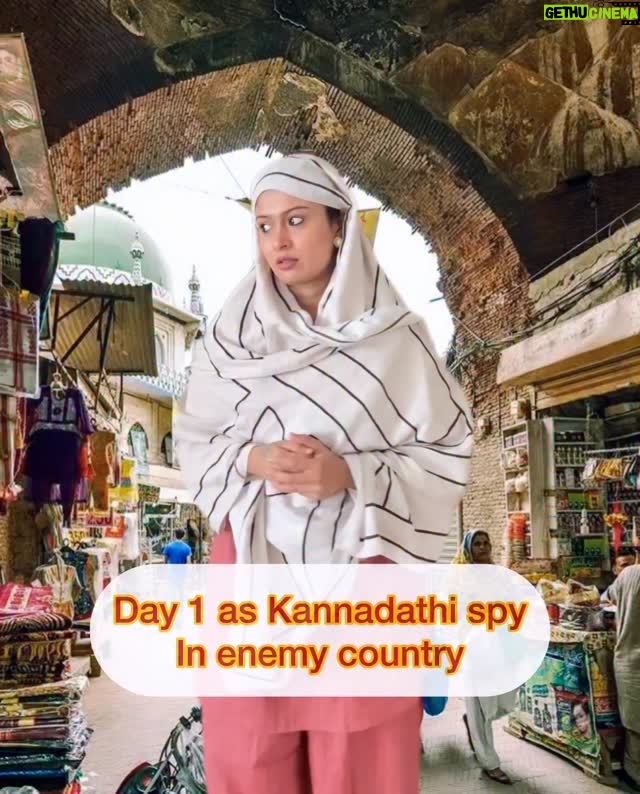 Sushmitha Ashwin - 14.4K Likes - Thursday neevu non-veg thinalva? 🤣

#reels #spy #trending #viral #mooguthihudugi #kannada #concept #relatable #kannadareels #bengaluru