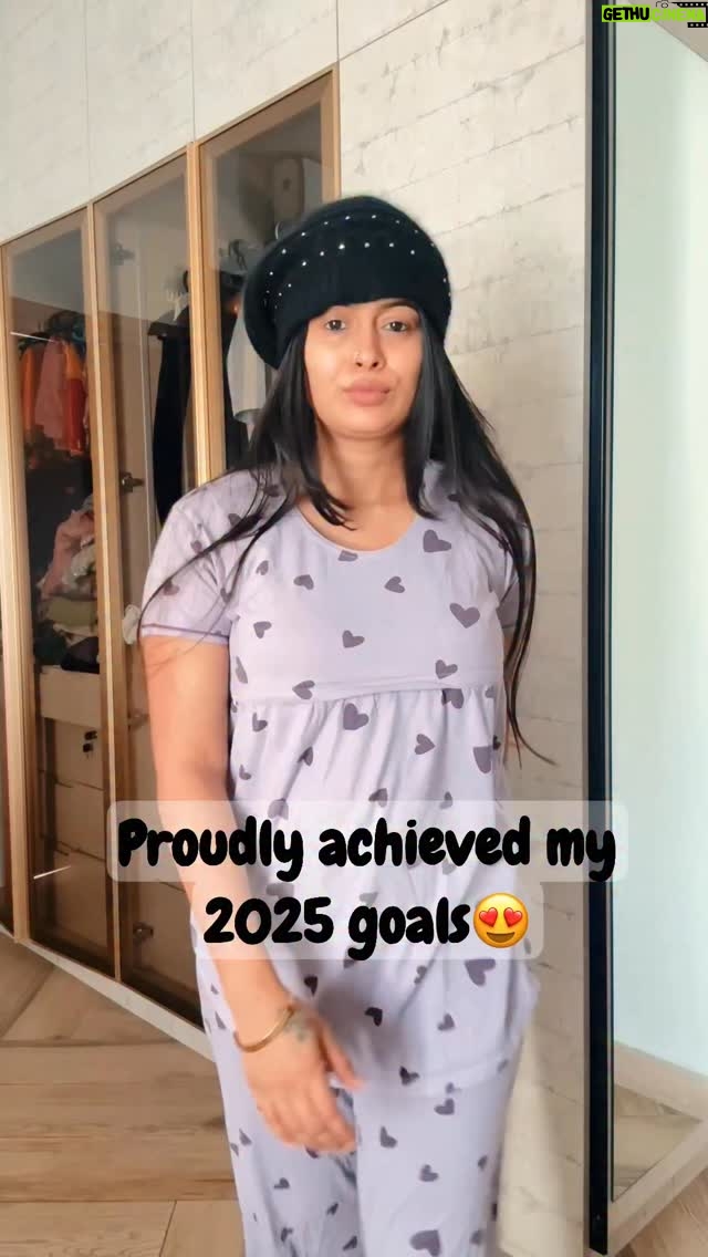 Sushmitha Ashwin - 12.3K Likes - Have you achieved your 2025 goals?😉
Tag a new mommy ♥️

#reels #trending #viral #mooguthihudugi #kannada #concept