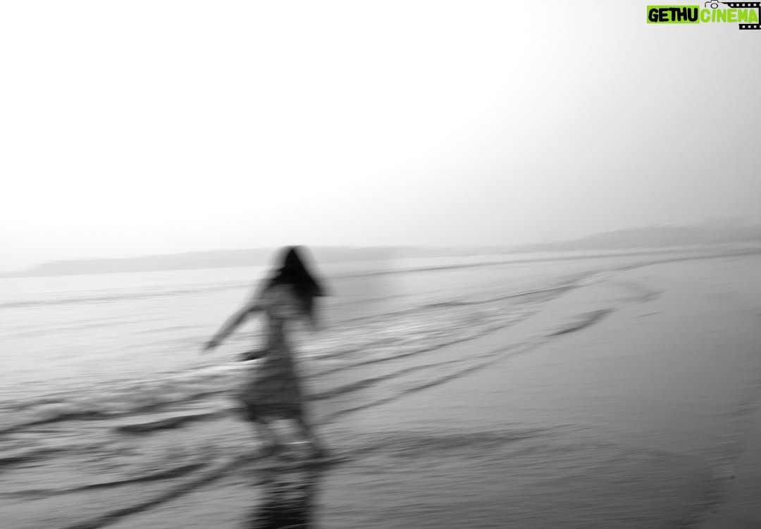 Sushmitha Bhat - 17.9K Likes - A rendezvous with @priyadarshineeraj & the sea.. 

“….. as I wended the shores I know, I too, saw the endless rocking….”