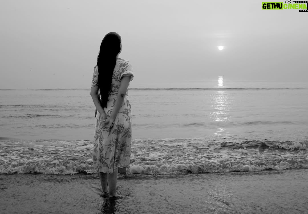Sushmitha Bhat - 17.9K Likes - A rendezvous with @priyadarshineeraj & the sea.. 

“….. as I wended the shores I know, I too, saw the endless rocking….”