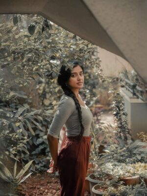 Sushmitha Bhat Instagram - With @irst_photography, through the deep dark valley of thoughts 🍂