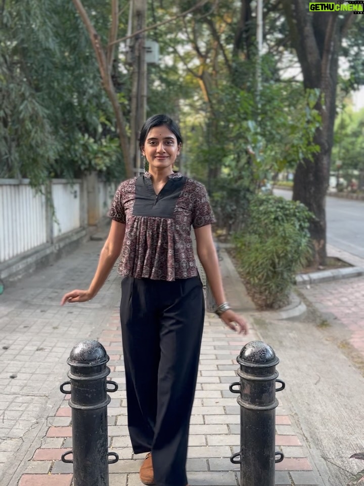 Sushmitha Bhat - 23.3K Likes - @matkatusonline :  For building a sustainable, clean, fashion that also lets you to be adventurous with style. 
Here’s me casually sporting some of their best designs 🌸♥️
Earrings from @kanakathara_jewellery ✨